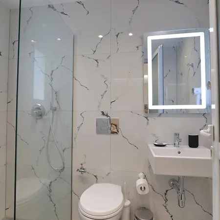 Melisa 3*