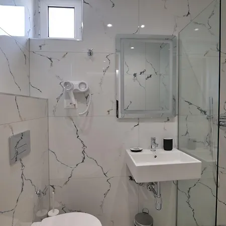 Melisa 3*